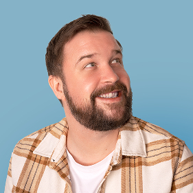 Persoon met krullend haar